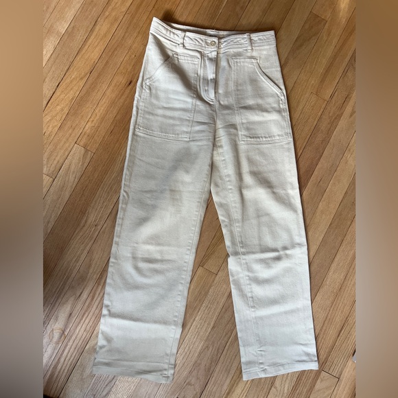 Aritzia Modern Utility Pant in Birch - Picture 4 of 6